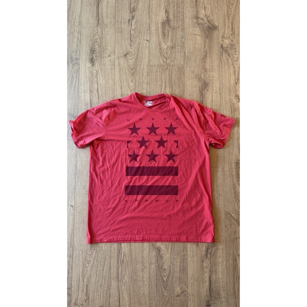 Under Armour HeatGear Mens 2XL Red Stars and Stripes Graphic T-Shirt Loose Fit